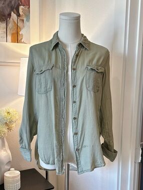 L.O.G.G. H&M Sage Green Cotton Utility Button Down Shirt US 4